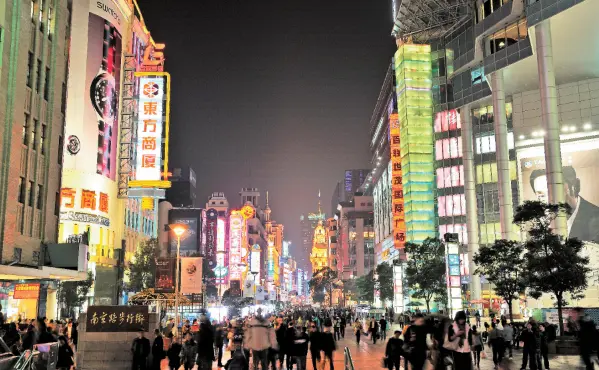 上海夜生活打卡资讯：解锁魔都潮流夜，同城交友新玩法