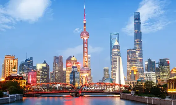 思博学院同城交友邂逅旗忠网球中心大师赛与上海国际赛车场F1的速度激情
